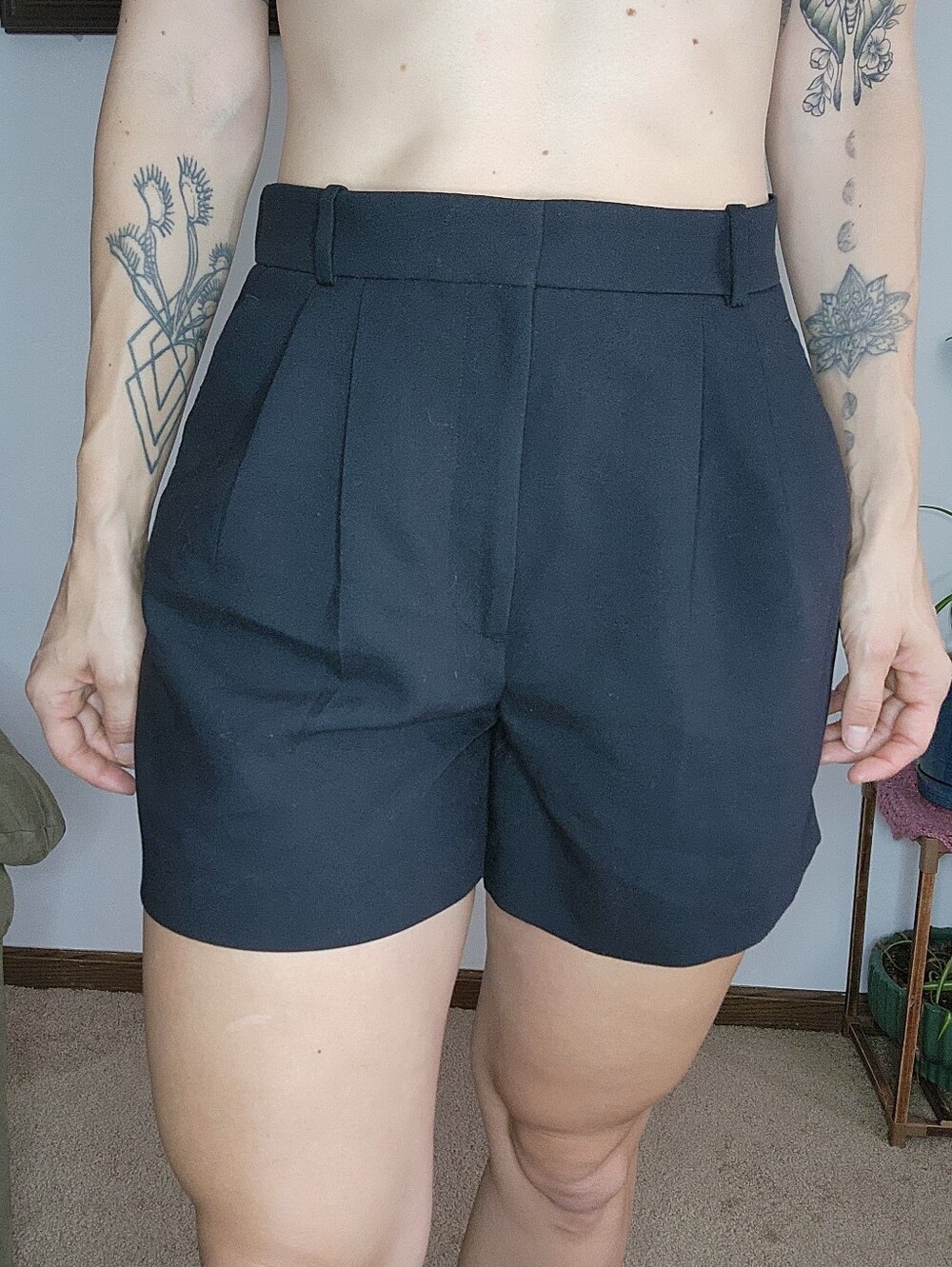 Abercrombie & Fitch Black Pleated Curve Live Shorts Size 28